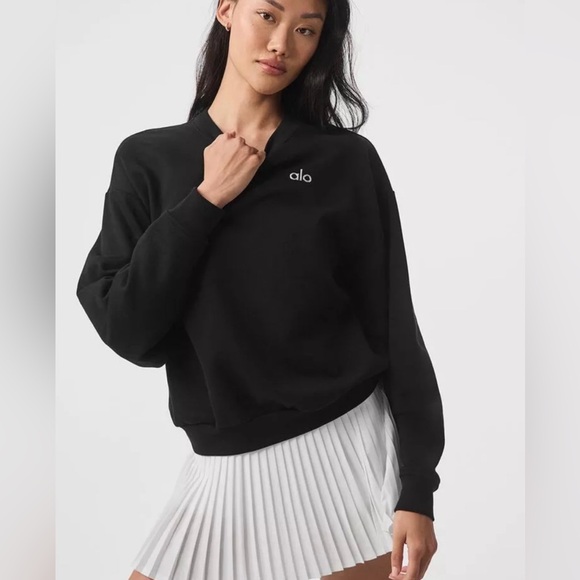 NEW Alo Yoga ACCOLADE CREW NECK PULLOVER black M - Picture 1 of 4